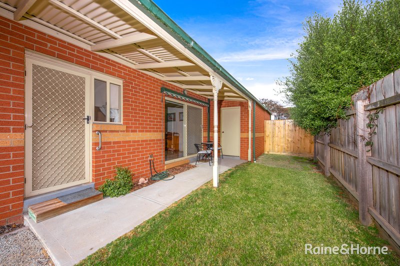 Photo - 5/2-4 Pasley Street, Sunbury VIC 3429 - Image 11