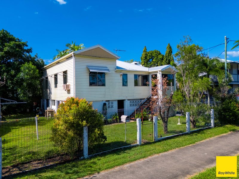 Photo - 52-54 Martyn Street, Parramatta Park QLD 4870 - Image 15