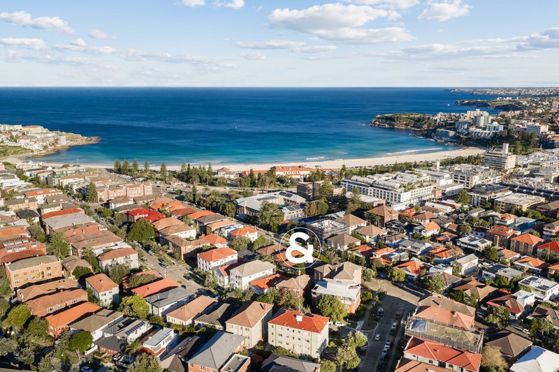 Photo - 5/2-8 Ramsgate Avenue, Bondi Beach NSW 2026 - Image 3