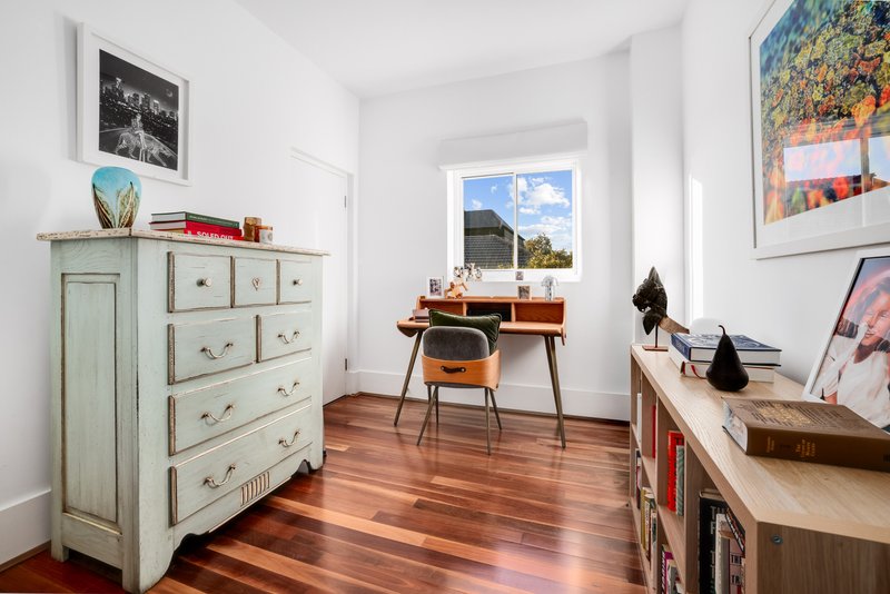 Photo - 5/2-8 Ramsgate Avenue, Bondi Beach NSW 2026 - Image 9