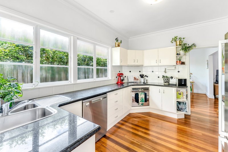 Photo - 52 Albert Street, Holland Park West QLD 4121 - Image 8