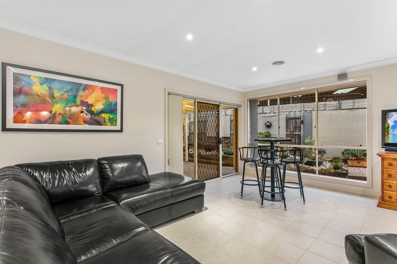 Photo - 52 Albrecht Avenue, Berwick VIC 3806 - Image 3