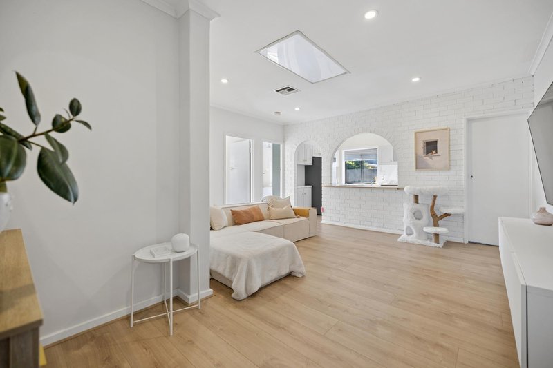 Photo - 5/2 Alfred Avenue, Seaton SA 5023 - Image 3