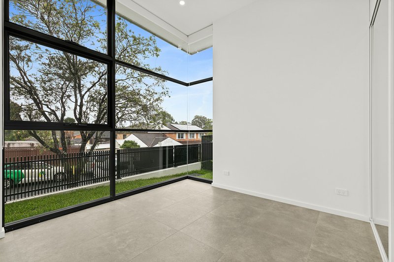 Photo - 52 Allison Avenue, Condell Park NSW 2200 - Image 4