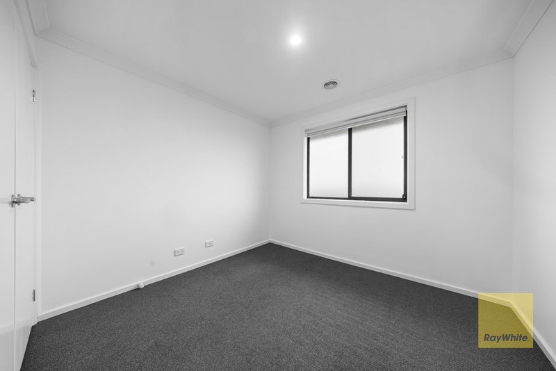 Photo - 52 Amukta Road, Truganina VIC 3029 - Image 15