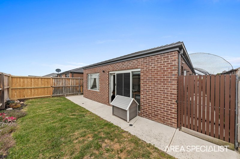 Photo - 52 Arlington Avenue, Pakenham VIC 3810 - Image 18