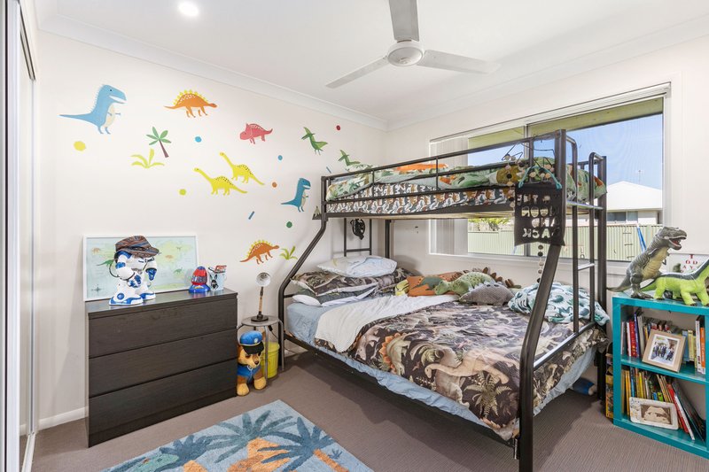 Photo - 52 Augustus Boulevard, Urraween QLD 4655 - Image 13