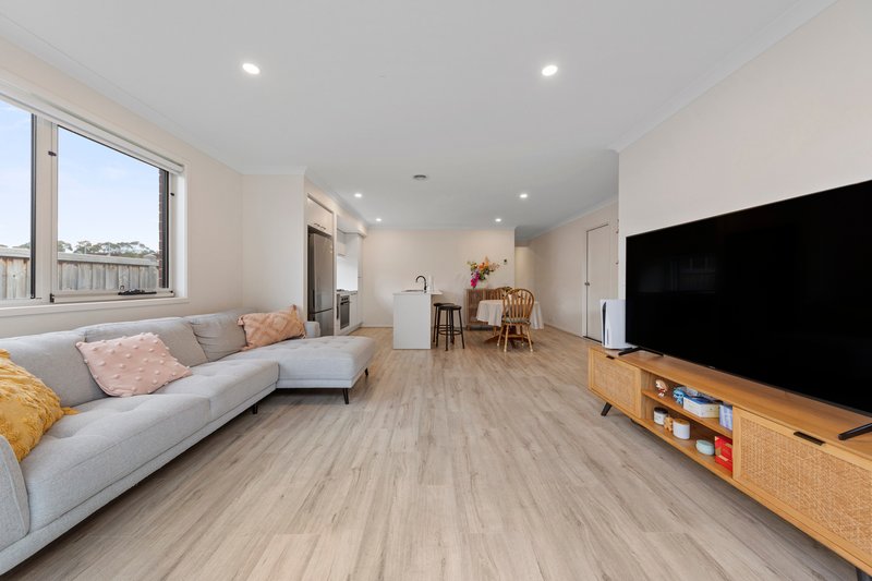 Photo - 52 Babar Drive, Officer VIC 3809 - Image 5