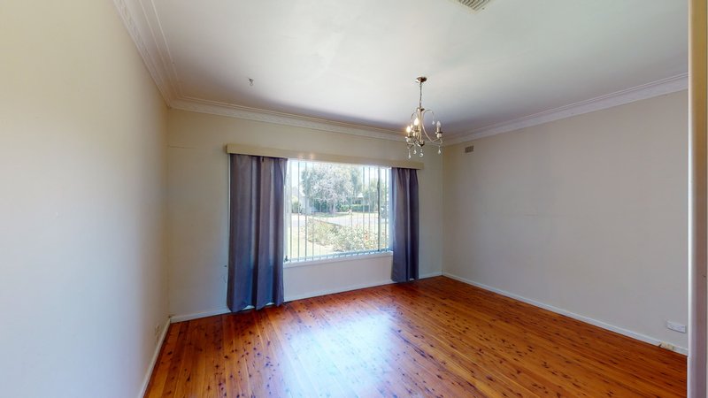 Photo - 52 Banksia Crescent, Dubbo NSW 2830 - Image 6