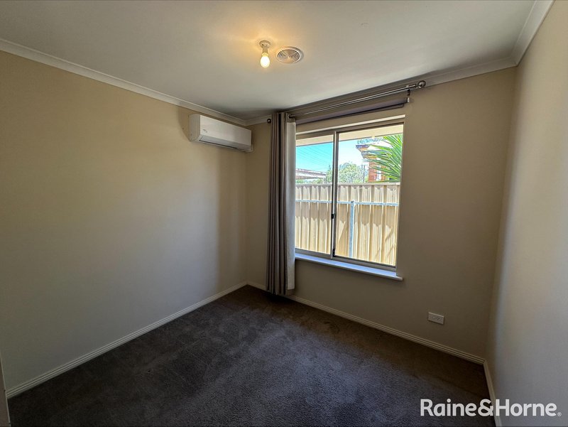 Photo - 52 Barrat Street, Smithfield Plains SA 5114 - Image 9