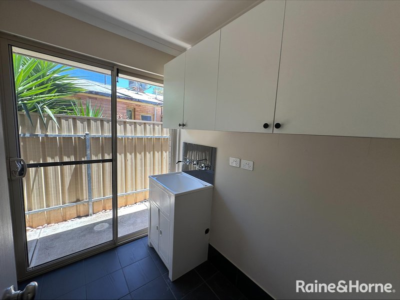 Photo - 52 Barrat Street, Smithfield Plains SA 5114 - Image 10