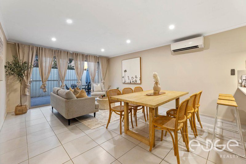 Photo - 52 Barrat Street, Smithfield Plains SA 5114 - Image 6