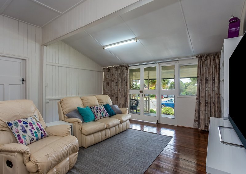 Photo - 52 Baynes Street, Wondai QLD 4606 - Image 4