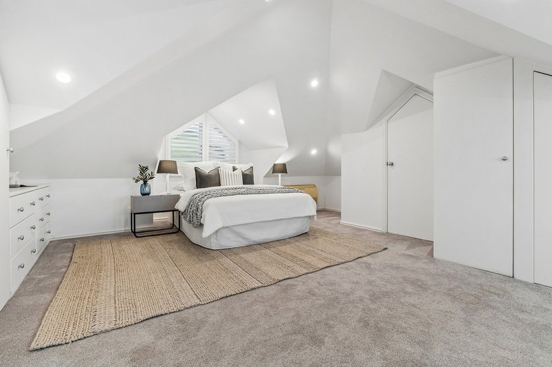 Photo - 52 Belgrave Street, Cremorne NSW 2090 - Image 6