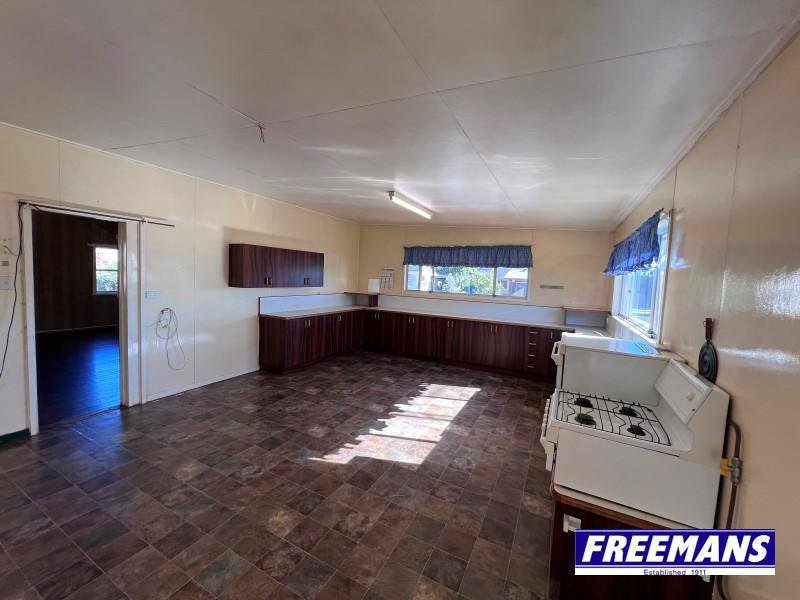 Photo - 52 Bell Street, Kumbia QLD 4610 - Image 10