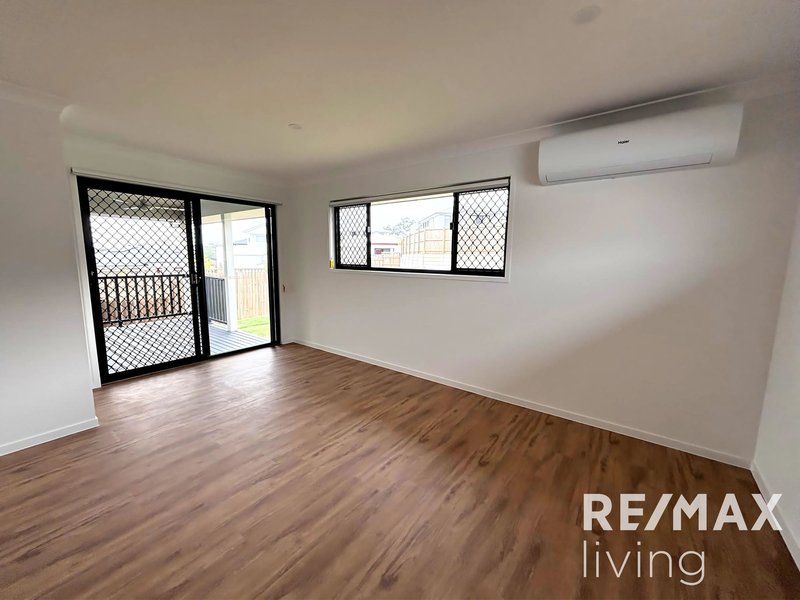 Photo - 52 Belvedere Street, Spring Mountain QLD 4300 - Image 5