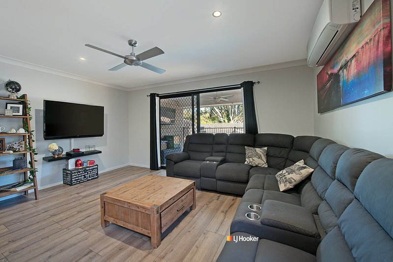 Photo - 52 Benham Avenue, Kallangur QLD 4503 - Image 5