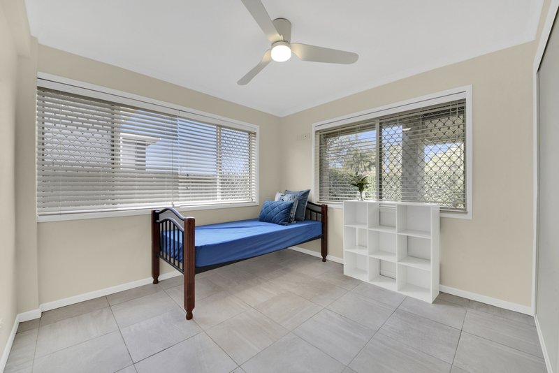 Photo - 52 Bennetts Road, Everton Hills QLD 4053 - Image 12