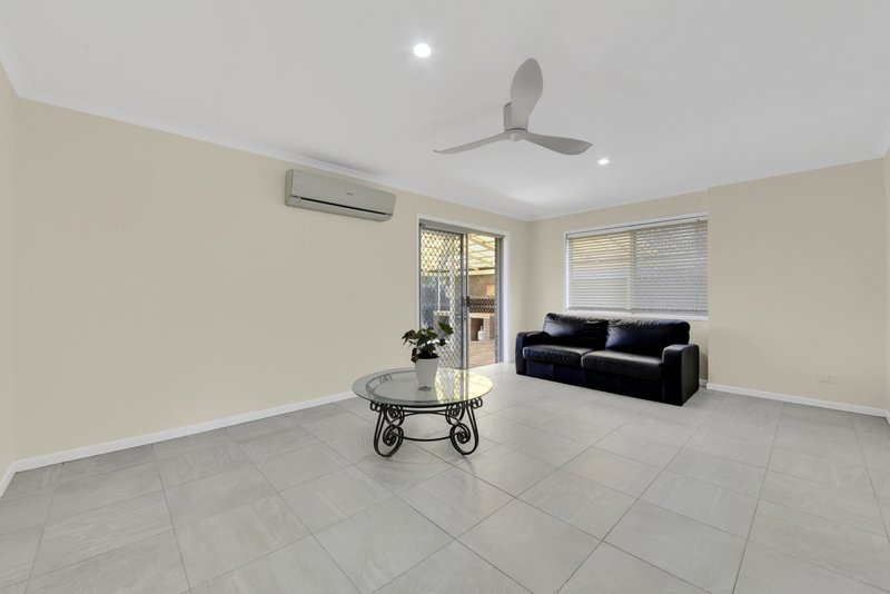 Photo - 52 Bennetts Road, Everton Hills QLD 4053 - Image 13