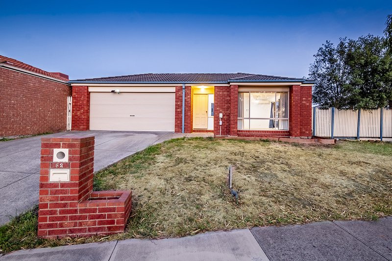 52 Bernborough Avenue, Cranbourne West VIC 3977