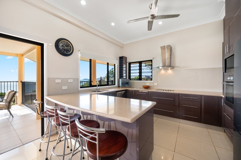 Photo - 52 Blackcurrant Drive, Hideaway Bay QLD 4800 - Image 6