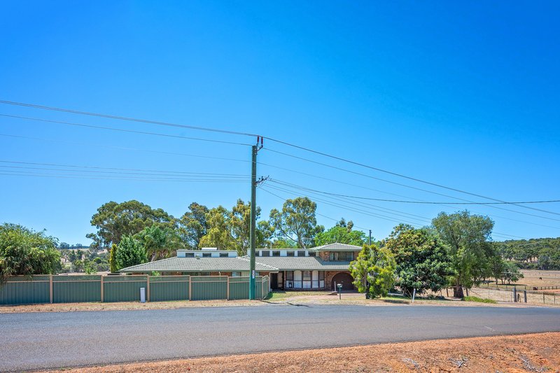 Photo - 52 Booth Street, Collie WA 6225 - Image 2