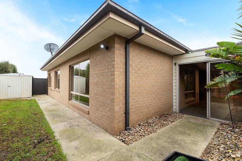 Photo - 52 Bridgehaven Drive, Craigieburn VIC 3064 - Image 17