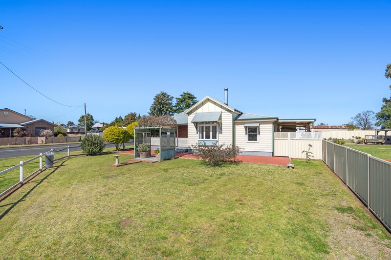 Photo - 52 Brisbane Avenue, Cowra NSW 2794 - Image 10