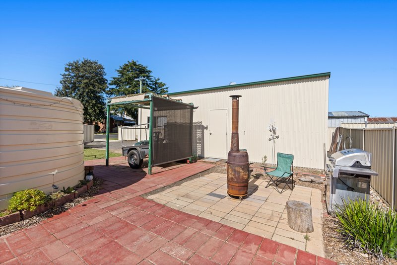 Photo - 52 Brisbane Avenue, Cowra NSW 2794 - Image 13