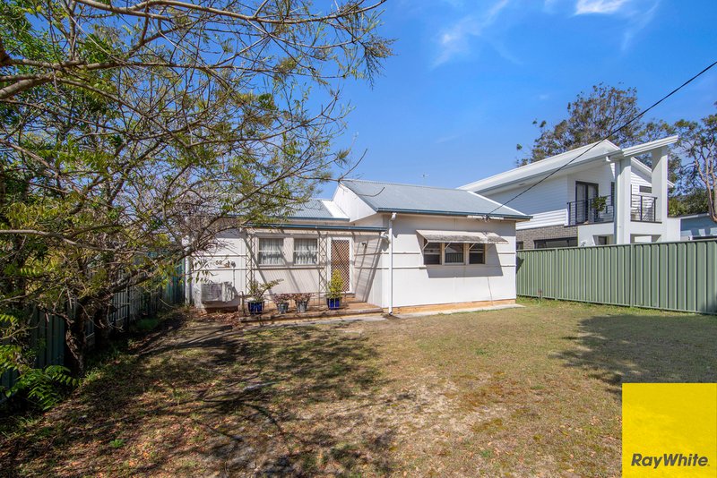 Photo - 52 Brisbane Avenue, Umina Beach NSW 2257 - Image 2