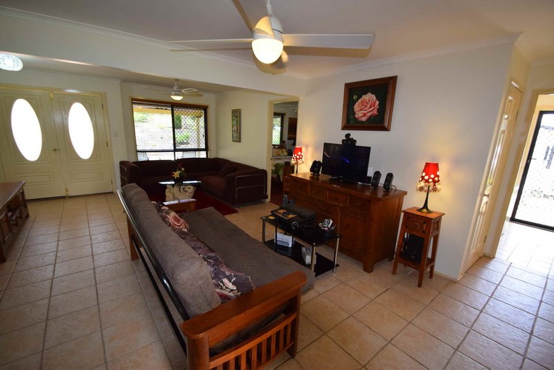 Photo - 52 Buckingham Court, Mount Hallen QLD 4312 - Image 9