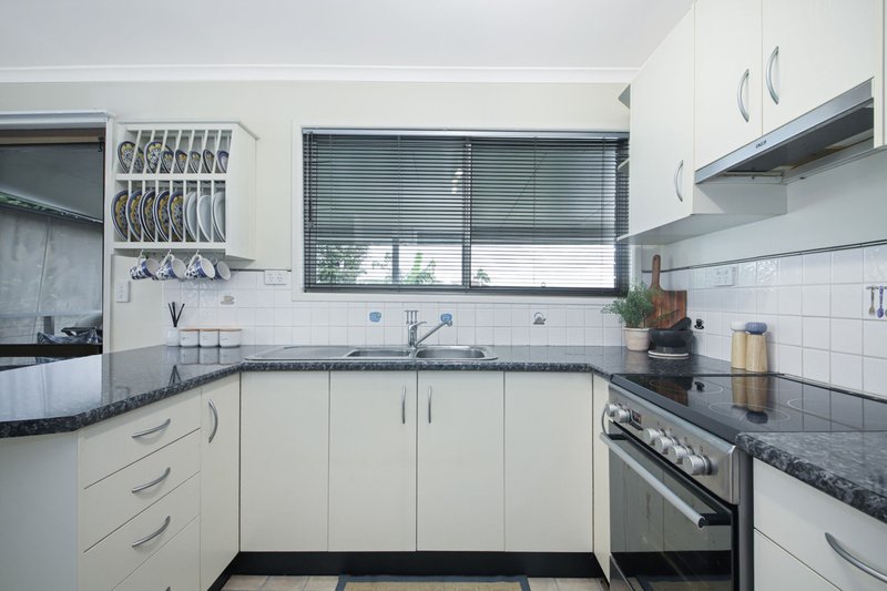 Photo - 52 Bungowla Street, Bracken Ridge QLD 4017 - Image 5