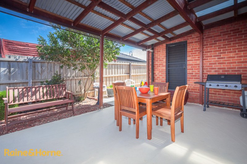 Photo - 52 Burge Drive, Sunbury VIC 3429 - Image 9