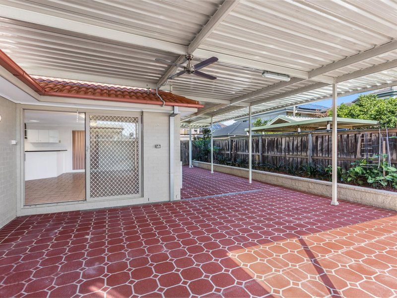 Photo - 52 Burrinjuck Drive, Woodcroft NSW 2767 - Image 7