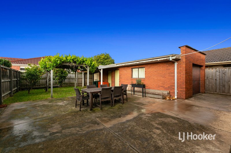 Photo - 52 Cameron Avenue, Altona Meadows VIC 3028 - Image 15