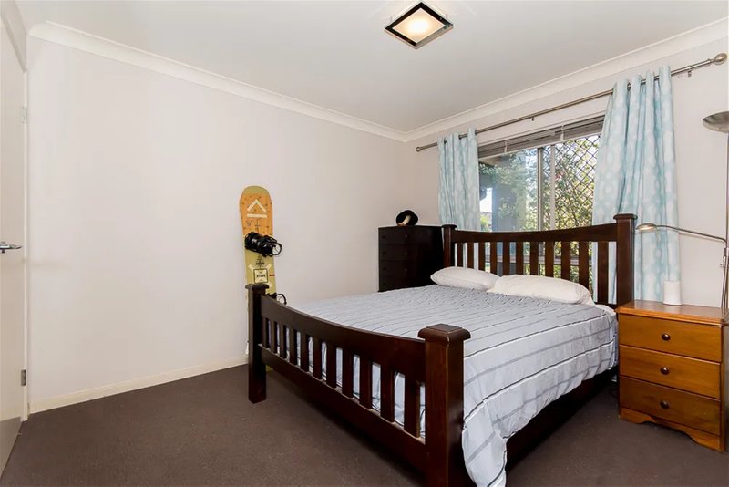 Photo - 52 Caribou Crescent, Fitzgibbon QLD 4018 - Image 2