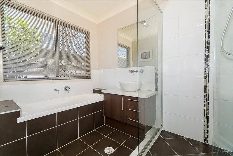 Photo - 52 Caribou Crescent, Fitzgibbon QLD 4018 - Image 3
