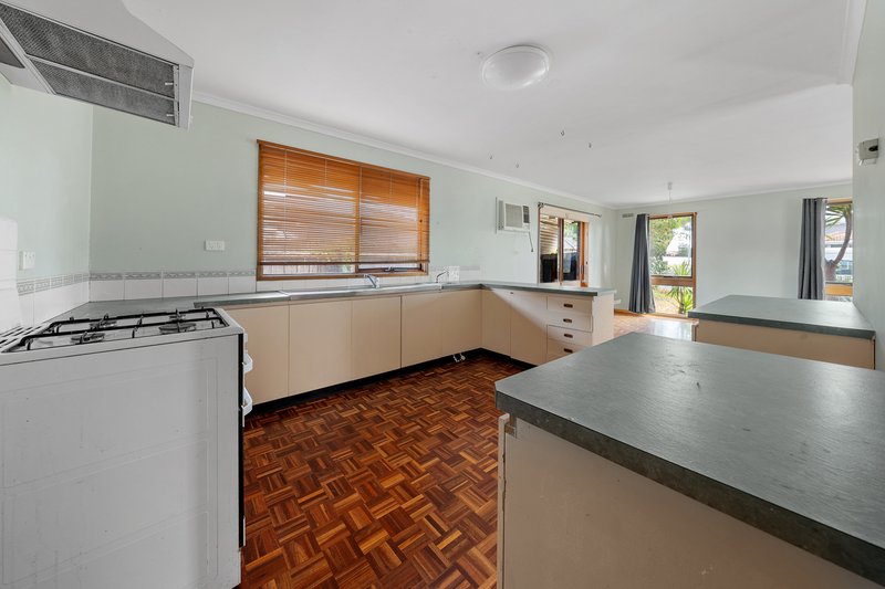 Photo - 52 Childs Street, Melton South VIC 3338 - Image 7