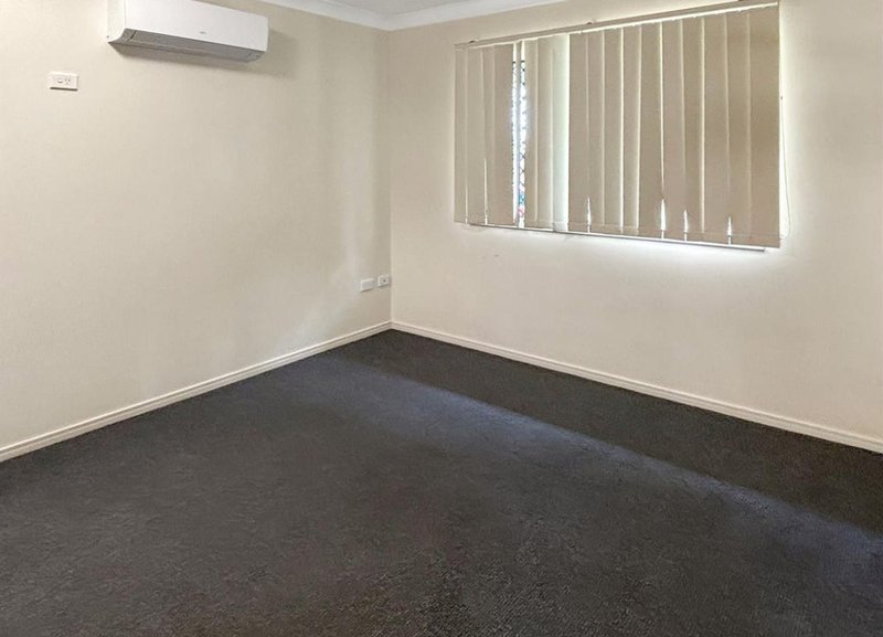 Photo - 52 Cliffdale Street, Bentley Park QLD 4869 - Image 9