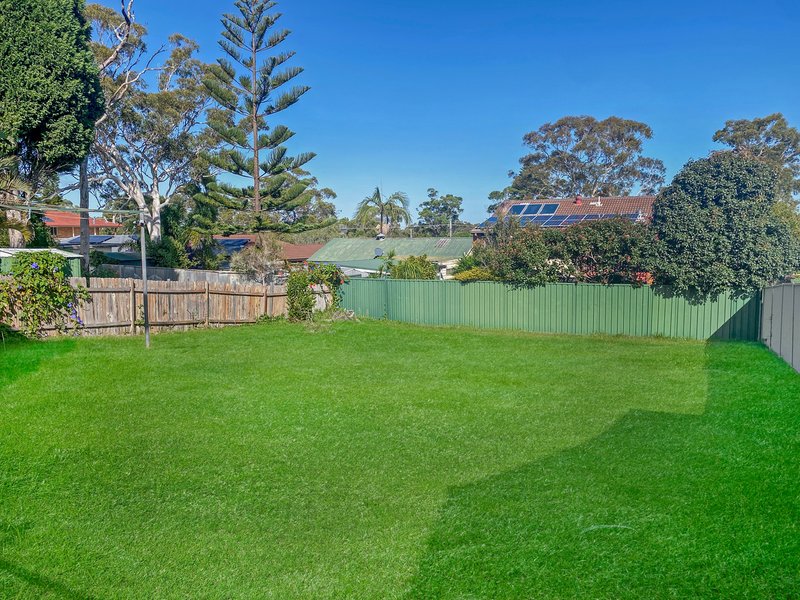 Photo - 52 Coonanga Avenue, Budgewoi NSW 2262 - Image 9