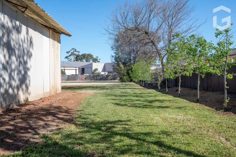 Photo - 52 Couch Road, Griffith NSW 2680 - Image 10