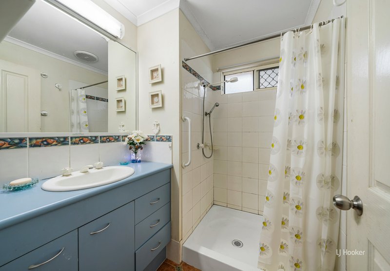 Photo - 52 Countess Court, Mount Hallen QLD 4312 - Image 12