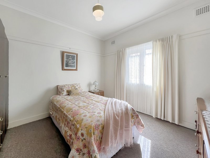 Photo - 52 Cowper Street, Goulburn NSW 2580 - Image 8