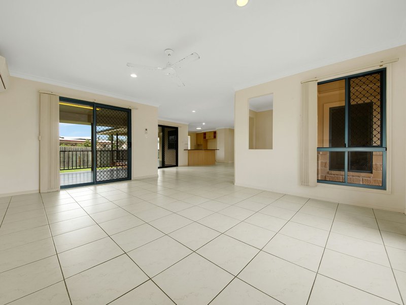 Photo - 52 Cremorne Drive, Tannum Sands QLD 4680 - Image 6