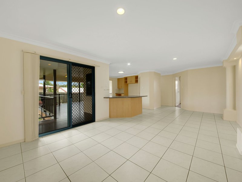 Photo - 52 Cremorne Drive, Tannum Sands QLD 4680 - Image 7