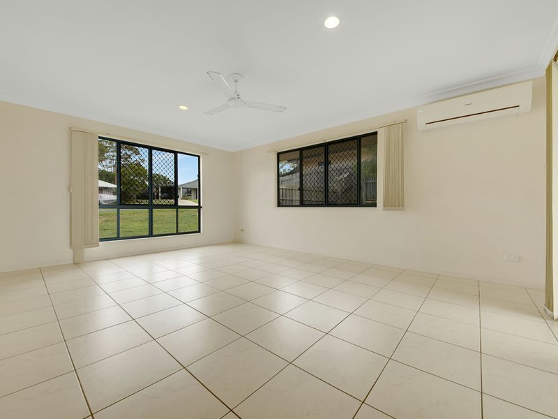 Photo - 52 Cremorne Drive, Tannum Sands QLD 4680 - Image 8