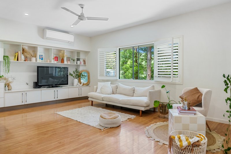 Photo - 52 Currumbin Chase, Currumbin QLD 4223 - Image 7