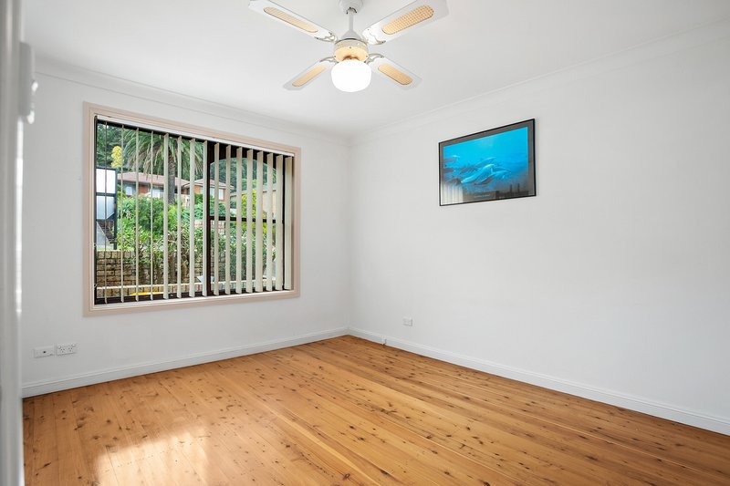 Photo - 52 Cuthbert Drive, Mount Warrigal NSW 2528 - Image 6