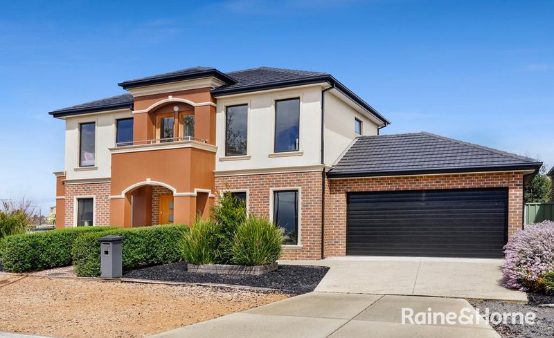 52 Dahlia Drive, Caroline Springs VIC 3023