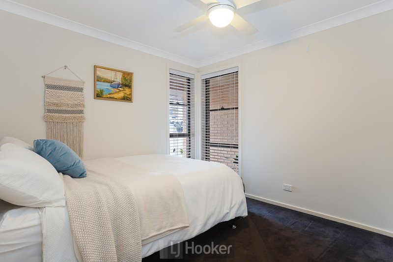 Photo - 52 Dalmeny Drive, Macquarie Hills NSW 2285 - Image 9